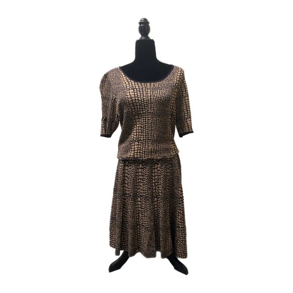 Luxe by Carmen Marc Valvo Sweater Dress with Camel Scoop Neck, 1X, Pre-Owned - Picture 1 of 7